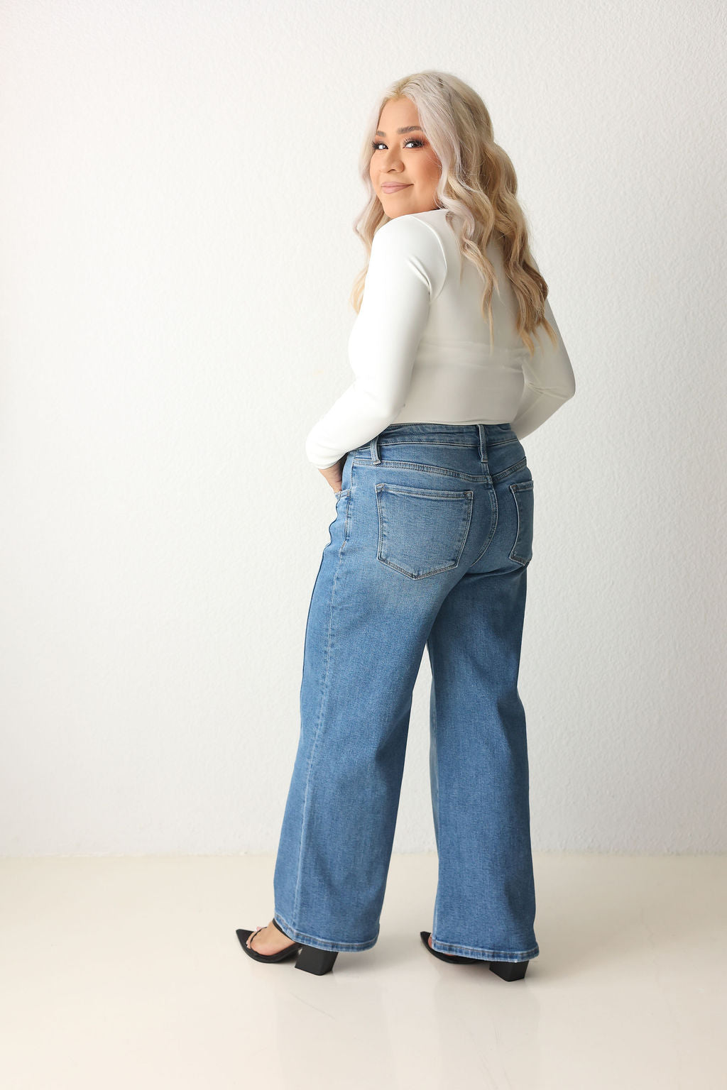 The Everyday Shortie Jean